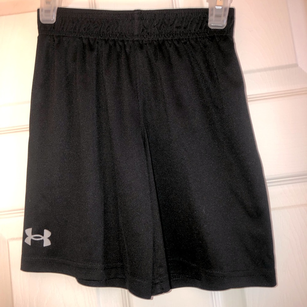 Under Armour Black Shorts Kids size 7